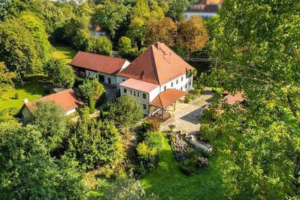 Einmalig, prov.frei ! Wohn-lifestyle Anwesen, 3 WE, ca. 480m² Wfl., 800m² Lagerfl., 7000 m² Grund - Egenhofen Weyhern