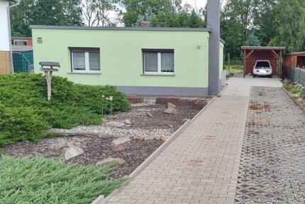 gepflegtes Grundstück mit kleinem Häuschen in ruhiger Lage - Lauchhammer