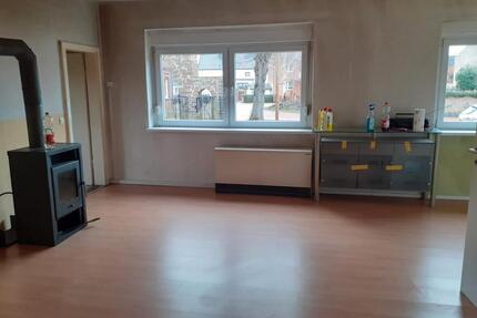 2 Raumwohnung (1,5 Zimmer, Küche Bad) in Hillersleben - Erxleben