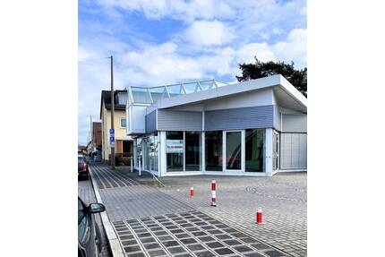 Ausstellungspavillon u. 30 Stellplätze für Kfz zu vermieten - Nürnberg Leyh