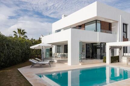 Villa in Marbella - 1.995.000,00&nbsp;EUR Kaufpreis, ca.&nbsp; 360,00&nbsp;m&sup2; in Steinbach (Taunus) (PLZ: 61449)