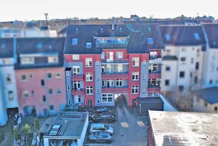 Haus zum Kaufen in Essen 1.125.000,00 € 813.81 m²