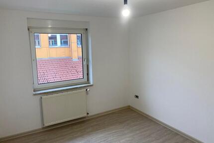 PS-Horeb. Schöne, helle 3 ZKB-Wohnung - Pirmasens