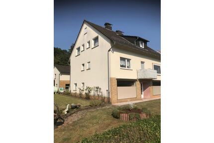 1-2 Familienhaus mit Gewerbefläche u. Nebengebäude - Ringgau
