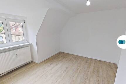 Traumhafte 2-Zimmer-Dachgeschosswohnung in Erlenbach am Main