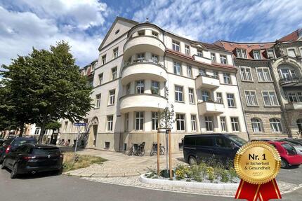 NEU! Großzügige Wohnung mit 2 Balkonen sowie 2 Bädern in der Nähe vom Großen Garten - Dresden Prohlis