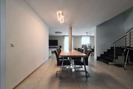 Haus zum Kaufen in Kaiserslautern 578.000,00 € 214 m²