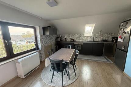 Vermiete 3-Zi DG-Wohnung in Ingersheim - Crailsheim