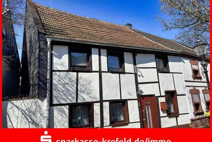 Fachwerkhaus mit Garage im Willicher Zentrum