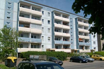 Nette Nachbarn für 3-Rwg. in der 4. Etage gesucht. - Neubrandenburg Reitbahnviertel