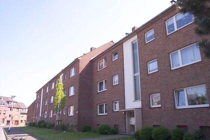 Aufgepaqsst Kleine 3-Zimmer-Wohnung mit Balkon in Mönchengladbach Holt