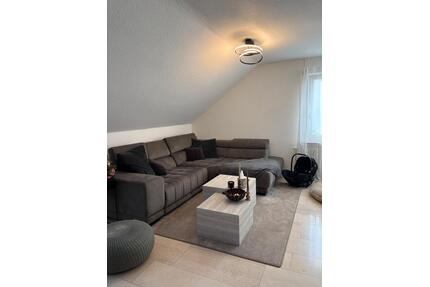 Geräumige und moderne 3-Zimmer-Dachgeschosswohnung - Warburg