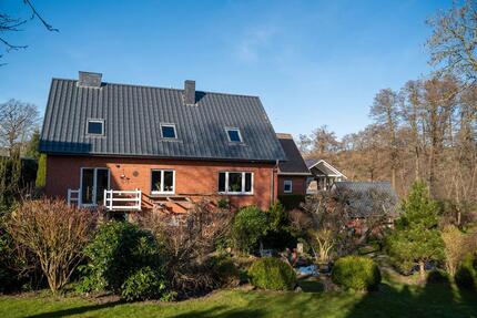 Modernisiertes Einfamilienhaus mit Traumgarten in Glücksburg - Glücksburg (Ostsee)