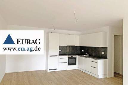 FÜ: Erstbezug! Zeitgemäß & energieeffizient - 3-Zi-Whg mit EBK, Balkon, Aufzug + TG-Stellplatz - Fürth Innenstadt
