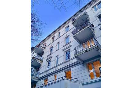 zu verkaufen - freie Eigentumswohnung - 1 OG - zauberhaft - Dielen Stuck - kleine Dachterrasse - bezugsfertig - Hamburg Hoheluft-West
