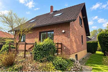 Haus zum Kaufen in Bienenbüttel 299.000,00 € 165 m²
