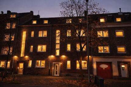 NEUSS-FURTH: VOLLVERMIETETES 4 FAMILIENHAUS IN ZENTRALER LAGE