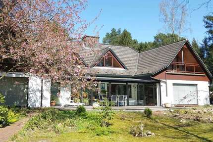 Haus zum Kaufen in Buchholz 598.000,00 € 306 m²