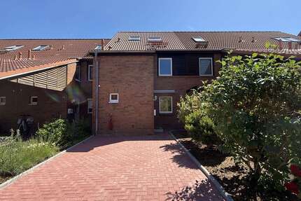 Haus zum Mieten in Rostock 2.065,00 € 145 m²