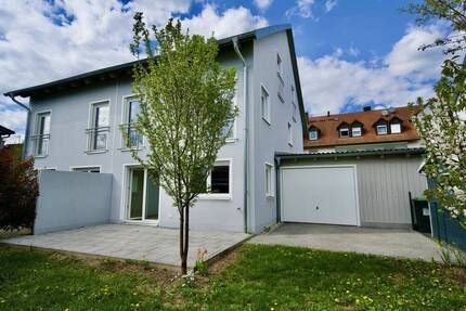 Einziehen und wohlfühlen: Neuwertige Doppelhaushälfte mit Top-Energieklasse - Moosburg