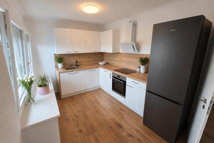 Großzügige 3,5-Zimmer-Wohnung mit Balkon und Loggia in Oberhausen - Oberhausen-Rheinhausen