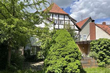 Haus zum Kaufen in Aerzen 220.000,00 € 345 m²