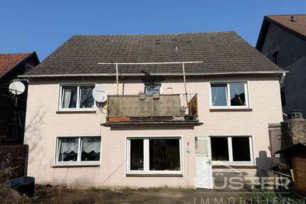 Haus zum Kaufen in Kalletal 110.000,00 € 237.26 m²