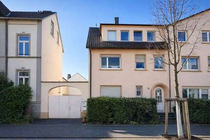 Haus zum Kaufen in Bonn 680.000,00 € 319 m²
