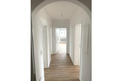 Sanierte 4-Zimmer-Wohnung mit 3 Balkonen in Coburg