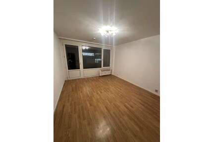 Wohnung zum Mieten in Düsseldorf 825,00 € 82 m²