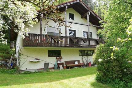 Haus zum Kaufen in Tacherting 695.000,00 € 125 m²