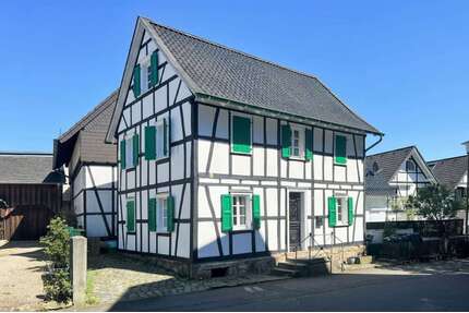 Haus zum Kaufen in Overath-Zentrum 280.000,00 € 77.9 m²