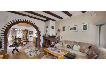 GEPFLEGTES EINFAMILIENHAUS MIT GROSSEM GARTEN UND UNVERBAUBARER FERNSICHT IN WEISKIRCHEN-KONFELD