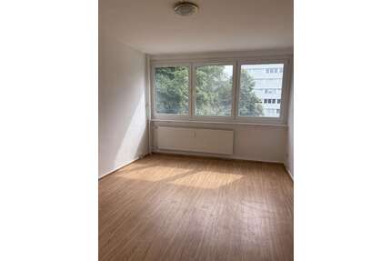 Wohnung zum Mieten in Neubrandenburg 228,00 € 24 m²