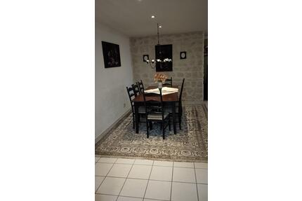 4,5 Zimmer Wohnung 108 m2, ausgebauter Dachspeicher 35 m2, Garage - Brackenheim