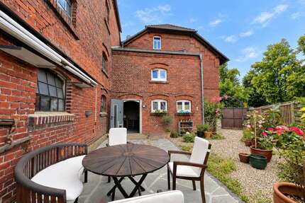 Haus zum Kaufen in Lippstadt Benninghausen 399.980,00 € 232 m² - Lippstadt / Benninghausen