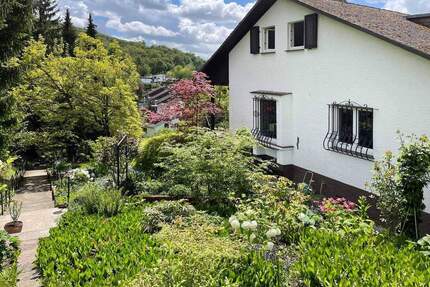 Freistehendes Einfamilienhaus mit Panoramablick in idyllischer Lage - modernisiert und bezugsfrei - Leimen