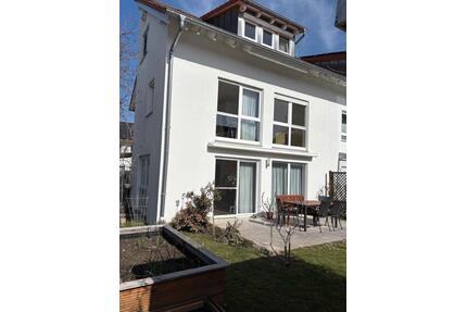 Einfamilienhaus mit Garten - 785.000,00&nbsp;EUR Kaufpreis, ca.&nbsp; 158,00&nbsp;m&sup2; in Filderstadt (PLZ: 70794)