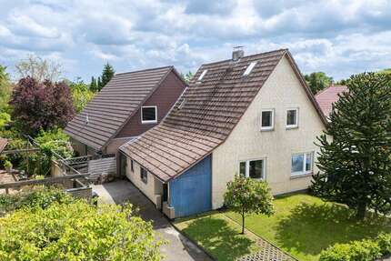 Haus zum Kaufen in Schortens 309.000,00 € 246 m²