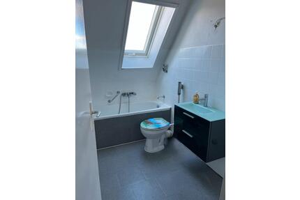 Schöne 3 Zimmer Dachgeschosswohnung! - Schönwald