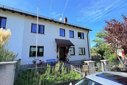 Sonnig gelegene & top gepflegte Doppelhaushälfte in Rückersdorf