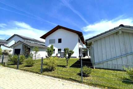 Haus zum Kaufen in Hengersberg 499.000,00 € 118.53 m²