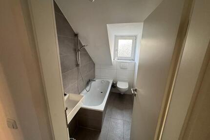 3,5 Zimmer DG Wohnung im 2. OG in ruhiger Lage von Bottrop