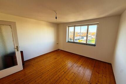 Schöne und vollständig renovierte 3-Raum-Wohnung in Landshut - Ergolding