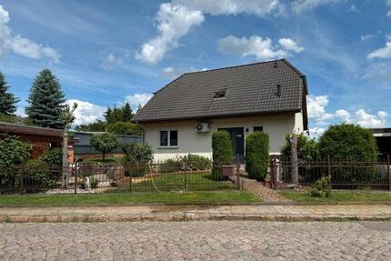 Einfamilienhaus inkl.gegenüberliegendes Grundstück m Garage - Landsberg