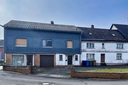 Haus zum Kaufen in Burbach 129.000,00 € 120 m²