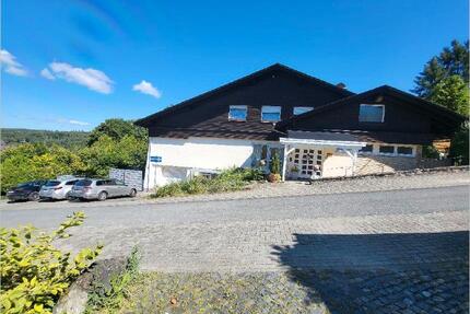 Einfamilienhaus mit Einliegerwohnung Traumhafte Lage - Weinbach