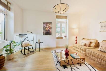 Haus im Haus: Sanierte Altbauwohnung mit großer Terrasse und Garage - Frankfurt am Main Nordend-West