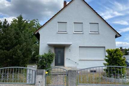 Haus zum Mieten in Rüsselsheim 3.500,00 € 171 m²