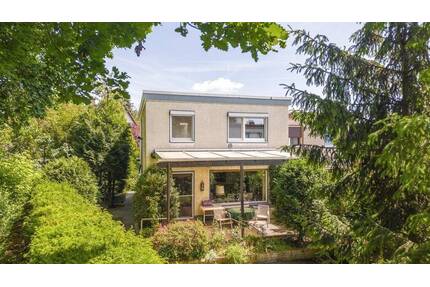 Ruhige Waldrandlage: Reihenendhaus mit sonnigem Südwest-Garten und Sauna - Berlin Wannsee